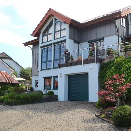 Holiday Flat With Idyllic Garden In Daun Buitenkant foto