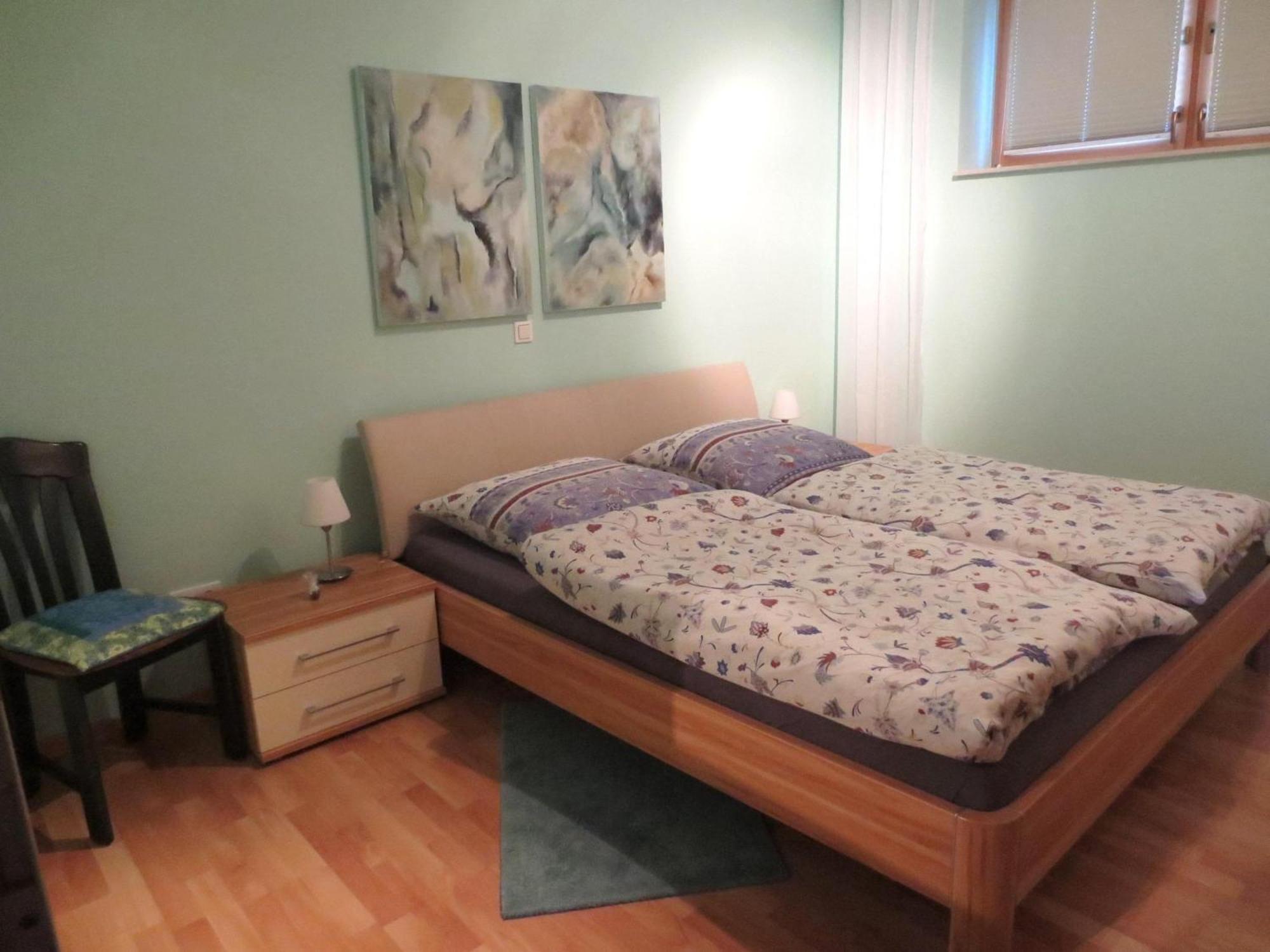 Holiday Flat With Idyllic Garden In Daun Buitenkant foto